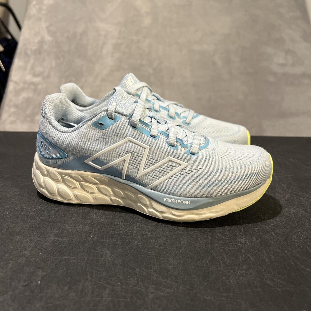 New Balance Fresh Foam 680 Shoes Womens Size 6.5 Blue Running Sneakers W680LT8